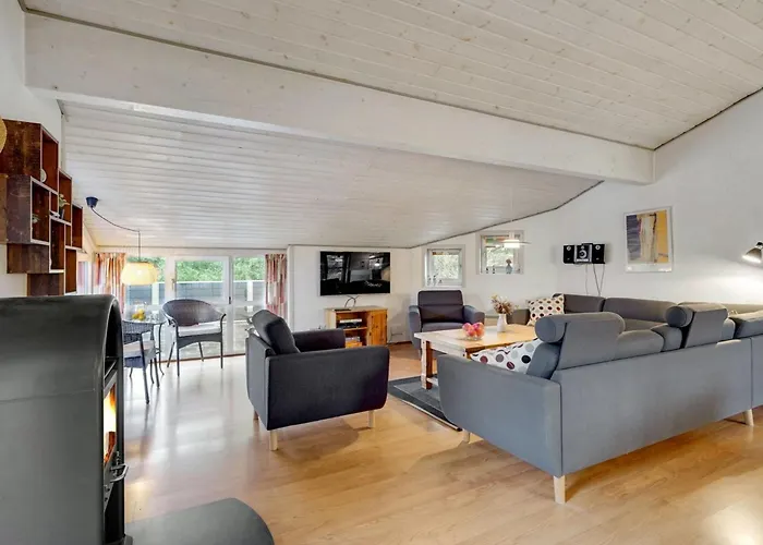 Ferienhaus Asdis - 2-8km From The Sea By Interhome